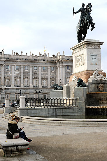 Felipe IV statue at Plaza de Oriente