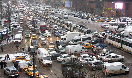 Traffic in Bucharest, 2009. User Babu, commons.wikimedia.org