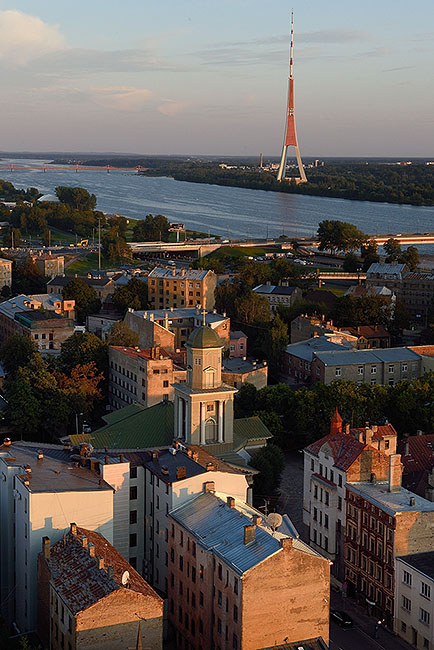 View of Daugava and Riga TV tower | | © 2019 Tim Adams, CC BY 2.0