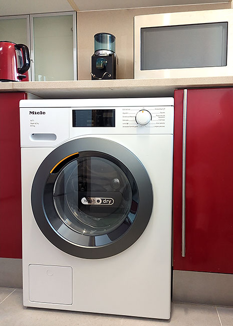 Under-kitchen-counter washier/dryer