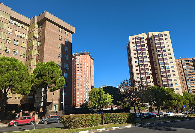 High-rises near the Pinar de Chamartín metro station